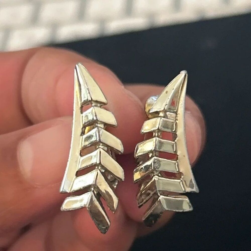 Vintage Coro Silver Tone Modernist Clip-On Earrings